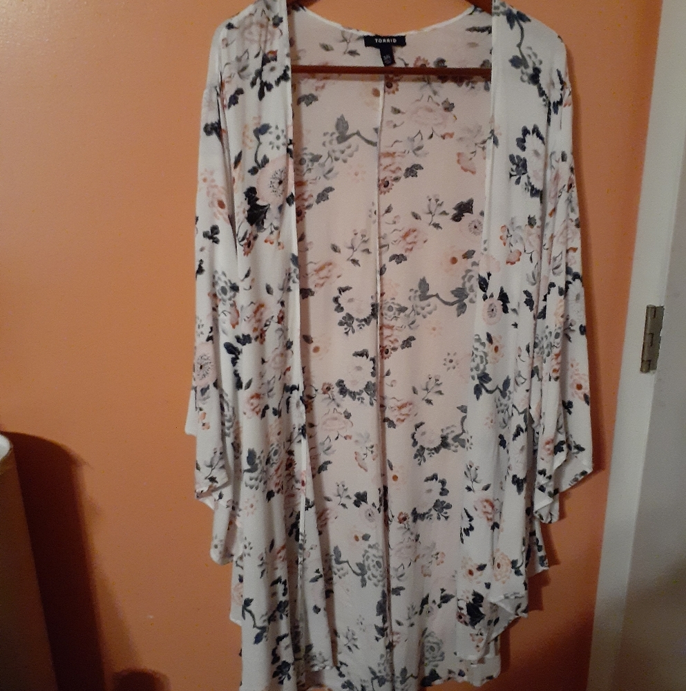 Torrid kimono